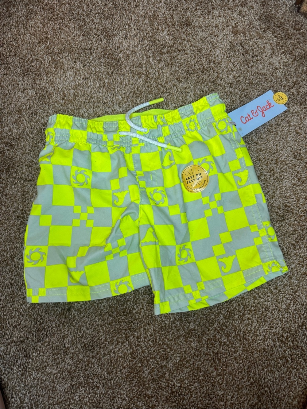 New boys cat & Jack swim trunks 🛍